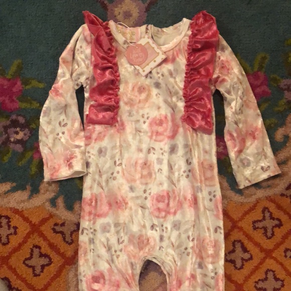 Adorable Velvet floral ruffle romper - Picture 3 of 4